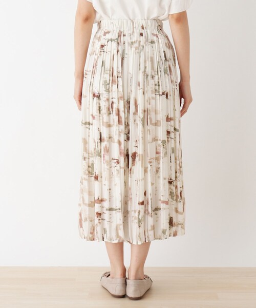 DRESKIP(ドレスキップ)の「◆【追加生産】サテンプリーツスカート(スカート・レディース・ネイビー/カーキ/ライトグリーン/ベージュ系その他4/オフホワイト/ブラック系5/イエロー系その他・02/03)」の11枚目の写真