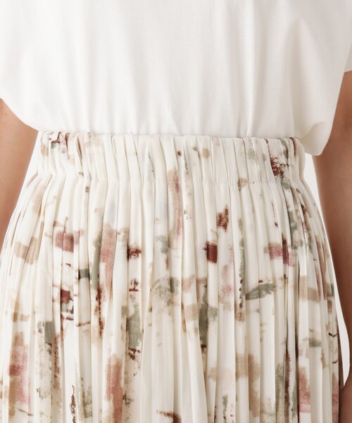 DRESKIP(ドレスキップ)の「◆【追加生産】サテンプリーツスカート(スカート・レディース・ネイビー/カーキ/ライトグリーン/ベージュ系その他4/オフホワイト/ブラック系5/イエロー系その他・02/03)」の12枚目の写真