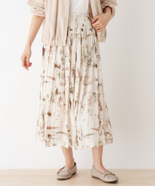 DRESKIP(ドレスキップ)の「◆【追加生産】サテンプリーツスカート(スカート・レディース・ネイビー/カーキ/ライトグリーン/ベージュ系その他4/オフホワイト/ブラック系5/イエロー系その他・02/03)」の17枚目の写真