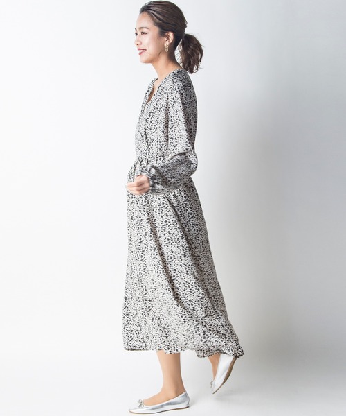 MILLION CARATS（ミリオンカラッツ）の「【STYLE4】ヴィンテージフラワーワンピース（ワンピース・レディース・ブラック・FREE）」の3枚目の写真