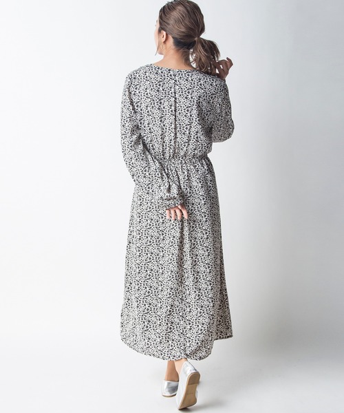 MILLION CARATS（ミリオンカラッツ）の「【STYLE4】ヴィンテージフラワーワンピース（ワンピース・レディース・ブラック・FREE）」の4枚目の写真