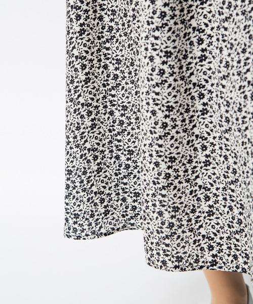 MILLION CARATS（ミリオンカラッツ）の「【STYLE4】ヴィンテージフラワーワンピース（ワンピース・レディース・ブラック・FREE）」の7枚目の写真