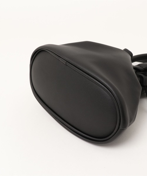 HWG_5（エイチダブルゴー）の「ミニ巾着バッグ（ショルダーバッグ・レディース・ブラック/ベージュ/アイボリー・FREE）」の4枚目の写真