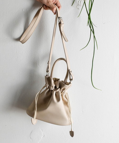 HWG_5（エイチダブルゴー）の「ミニ巾着バッグ（ショルダーバッグ・レディース・ブラック/ベージュ/アイボリー・FREE）」の7枚目の写真