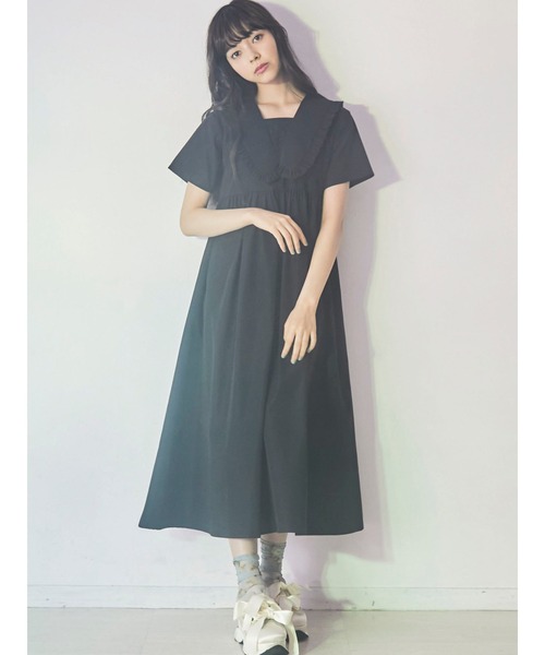 merry jenny（メリージェニー）の「フリルbigカラーミモレワンピース（ワンピース・レディース・ライトブルー/ブラック/ベージュ・FREE）」の2枚目の写真