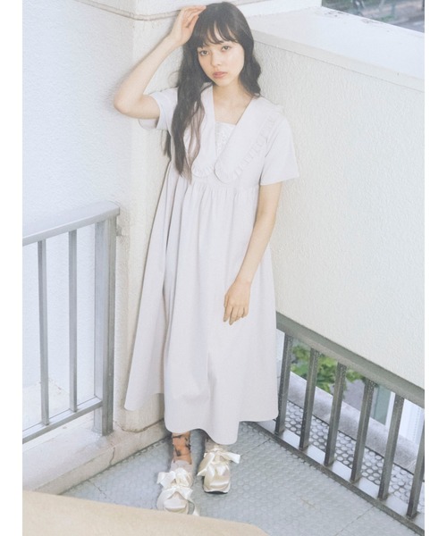 merry jenny（メリージェニー）の「フリルbigカラーミモレワンピース（ワンピース・レディース・ライトブルー/ブラック/ベージュ・FREE）」の16枚目の写真