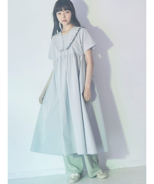 merry jenny（メリージェニー）の「フリルbigカラーミモレワンピース（ワンピース・レディース・ライトブルー/ブラック/ベージュ・FREE）」の22枚目の写真