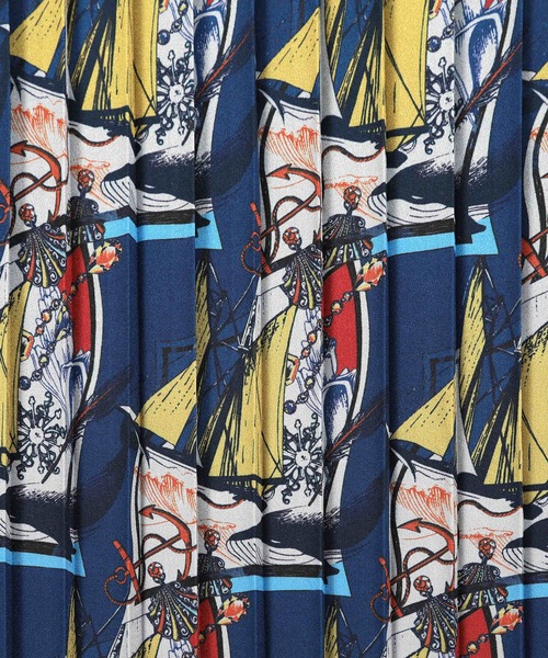 Design Tshirts Store graniph(デザイン ティーシャツ ストア グラニフ)の「スカーフウェイブス|バックプリーツワンピース(ワンピース・レディース・ネイビー・FREE)」の7枚目の写真