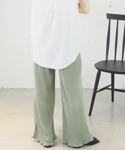 tiptop（ティップトップ）の「セミフレアカットプリーツパンツ（その他パンツ・レディース・アイボリー/ブラック/グレイッシュベージュ/ライトグリーン/A/B・FREE）」の8枚目の写真