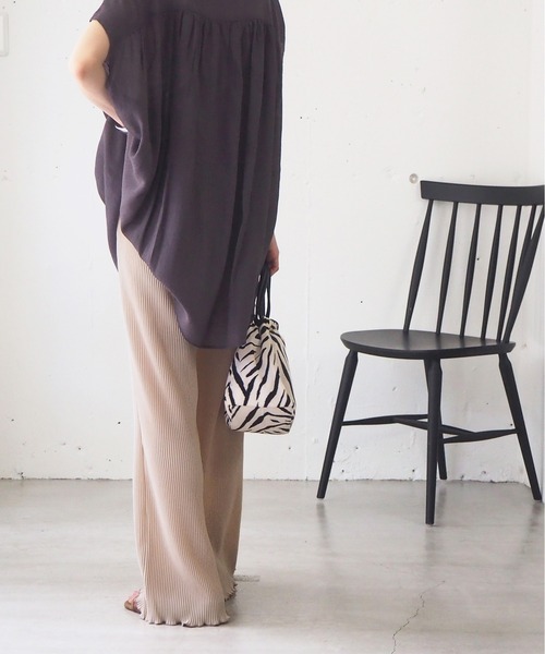 tiptop（ティップトップ）の「セミフレアカットプリーツパンツ（その他パンツ・レディース・アイボリー/ブラック/グレイッシュベージュ/ライトグリーン/A/B・FREE）」の22枚目の写真