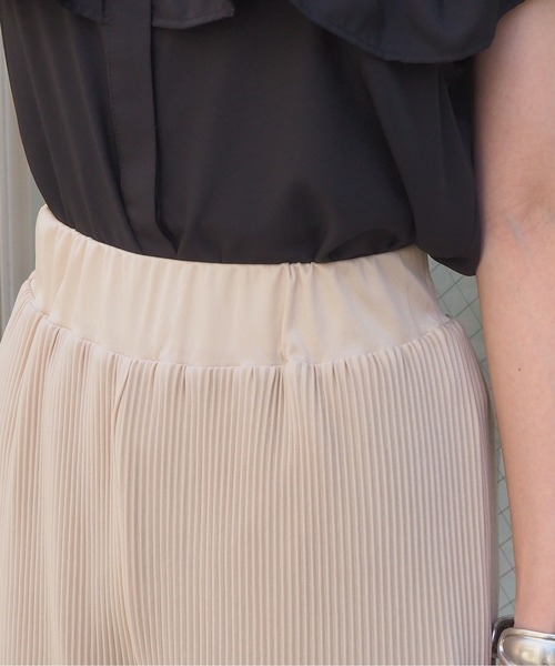 tiptop（ティップトップ）の「セミフレアカットプリーツパンツ（その他パンツ・レディース・アイボリー/ブラック/グレイッシュベージュ/ライトグリーン/A/B・FREE）」の20枚目の写真