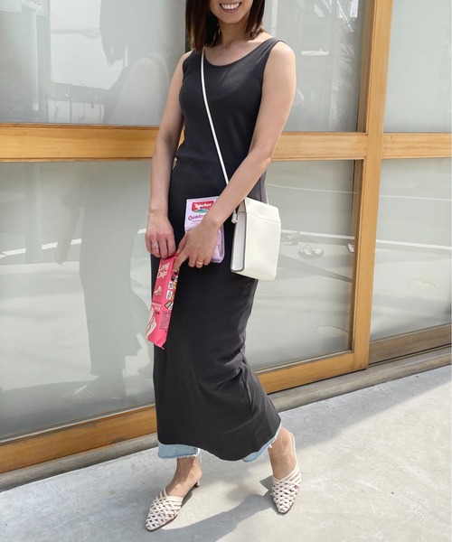 StyleSea（スタイルシー）の「バックVネックスリットワンピース（ワンピース・レディース・アイボリー/サーモンピンク/チャコール・FREE）」の3枚目の写真