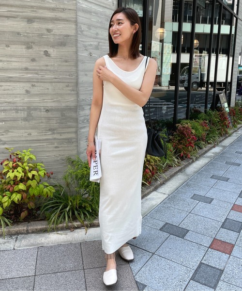 StyleSea（スタイルシー）の「バックVネックスリットワンピース（ワンピース・レディース・アイボリー/サーモンピンク/チャコール・FREE）」の2枚目の写真