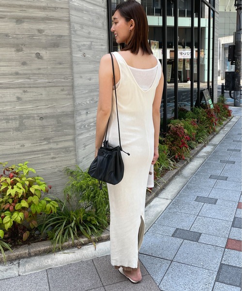 StyleSea（スタイルシー）の「バックVネックスリットワンピース（ワンピース・レディース・アイボリー/サーモンピンク/チャコール・FREE）」の15枚目の写真