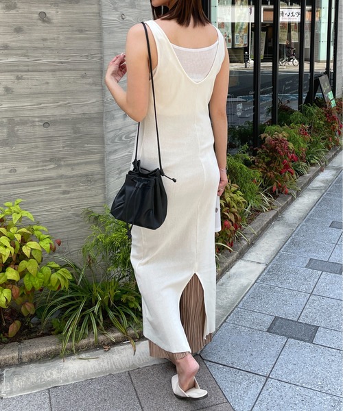 StyleSea（スタイルシー）の「バックVネックスリットワンピース（ワンピース・レディース・アイボリー/サーモンピンク/チャコール・FREE）」の14枚目の写真