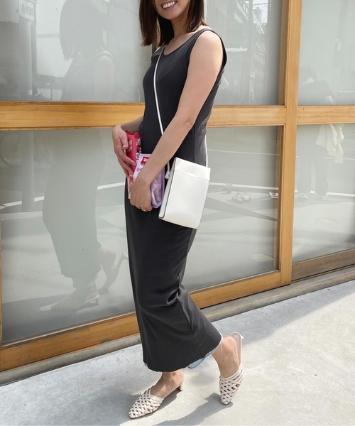 StyleSea（スタイルシー）の「バックVネックスリットワンピース（ワンピース・レディース・アイボリー/サーモンピンク/チャコール・FREE）」の21枚目の写真