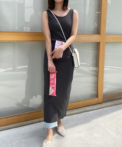 StyleSea（スタイルシー）の「バックVネックスリットワンピース（ワンピース・レディース・アイボリー/サーモンピンク/チャコール・FREE）」の17枚目の写真