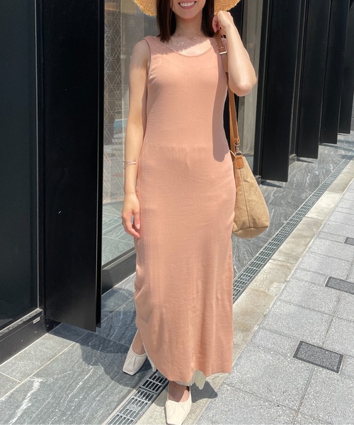 StyleSea（スタイルシー）の「バックVネックスリットワンピース（ワンピース・レディース・アイボリー/サーモンピンク/チャコール・FREE）」の5枚目の写真