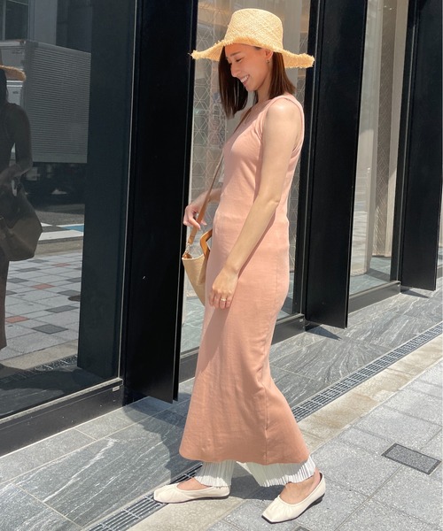 StyleSea（スタイルシー）の「バックVネックスリットワンピース（ワンピース・レディース・アイボリー/サーモンピンク/チャコール・FREE）」の7枚目の写真