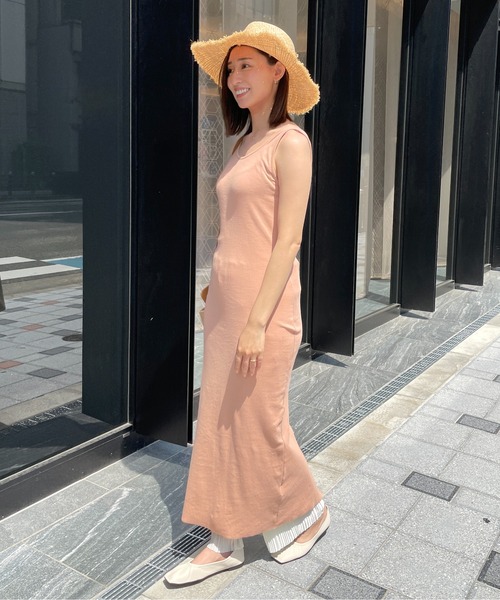 StyleSea（スタイルシー）の「バックVネックスリットワンピース（ワンピース・レディース・アイボリー/サーモンピンク/チャコール・FREE）」の4枚目の写真