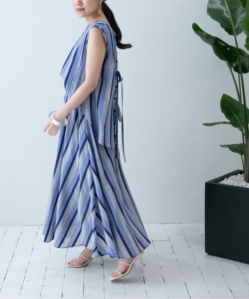 Eimee Law(エイミーロウ)の「バックオープン ストライプレイヤードドレス(ワンピース・レディース・ブルー/ダークネイビー・38)」の11枚目の写真