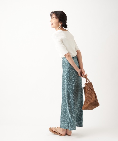 RIVE DROITE（リヴドロワ）の「縦長ラインでスタイルアップ　ハンマーサテンドットスカート（スカート・レディース・ミント/ブラック・36/38）」の9枚目の写真