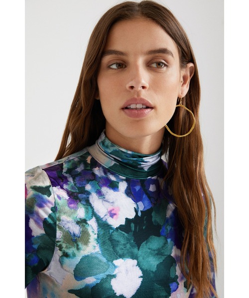 Desigual(デシグアル)の「アーティ スリムTシャツ INAYA(Tシャツ/カットソー・レディース・ブルー・L/M/2L/S)」の7枚目の写真