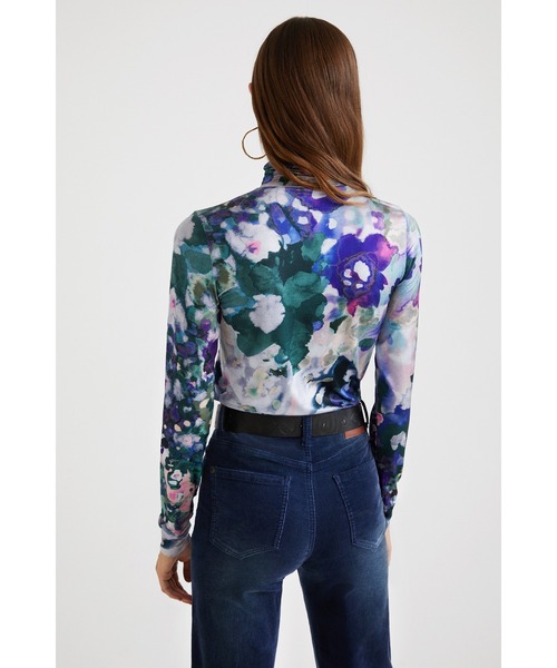 Desigual(デシグアル)の「アーティ スリムTシャツ INAYA(Tシャツ/カットソー・レディース・ブルー・L/M/2L/S)」の5枚目の写真
