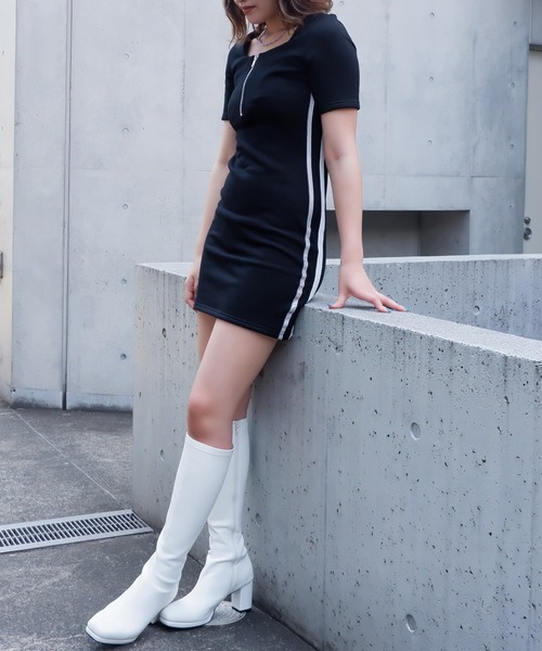 SPIRALGIRL（スパイラルガール）の「サイドラインミニ裏毛ワンピース（ワンピース・レディース・ブラック/グレー・FREE）」の2枚目の写真