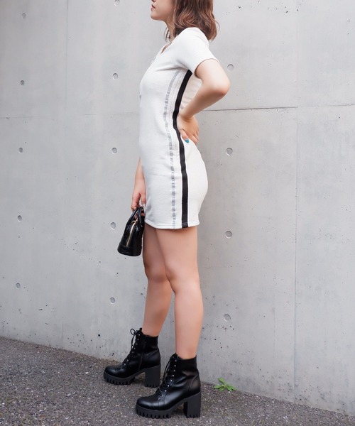 SPIRALGIRL（スパイラルガール）の「サイドラインミニ裏毛ワンピース（ワンピース・レディース・ブラック/グレー・FREE）」の19枚目の写真