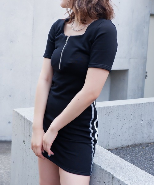 SPIRALGIRL（スパイラルガール）の「サイドラインミニ裏毛ワンピース（ワンピース・レディース・ブラック/グレー・FREE）」の14枚目の写真