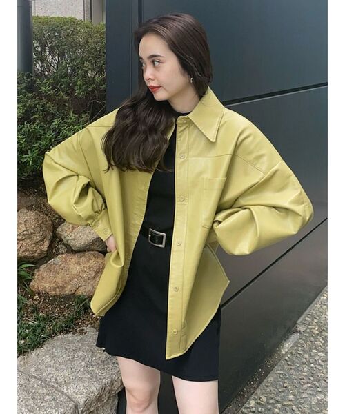 EMODA（エモダ）の「ヴィーガンレザーシャツ（シャツ/ブラウス・レディース・ブラック/ブラウン/イエロー/アイボリー・FREE）」の4枚目の写真