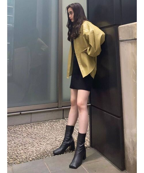 EMODA（エモダ）の「ヴィーガンレザーシャツ（シャツ/ブラウス・レディース・ブラック/ブラウン/イエロー/アイボリー・FREE）」の7枚目の写真