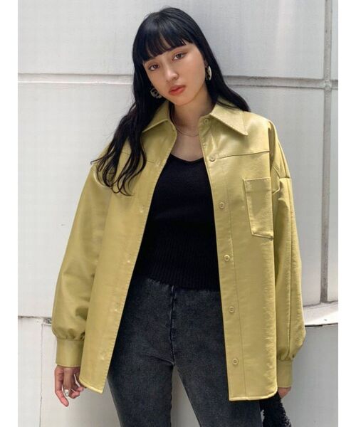 EMODA（エモダ）の「ヴィーガンレザーシャツ（シャツ/ブラウス・レディース・ブラック/ブラウン/イエロー/アイボリー・FREE）」の8枚目の写真