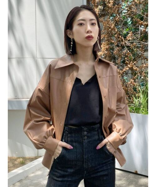 EMODA（エモダ）の「ヴィーガンレザーシャツ（シャツ/ブラウス・レディース・ブラック/ブラウン/イエロー/アイボリー・FREE）」の13枚目の写真