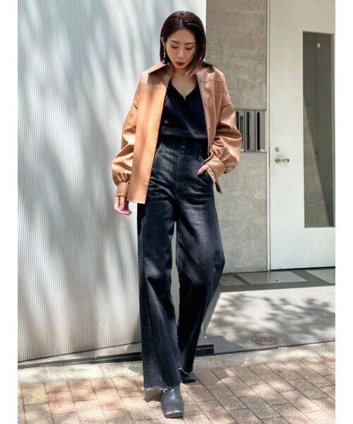 EMODA（エモダ）の「ヴィーガンレザーシャツ（シャツ/ブラウス・レディース・ブラック/ブラウン/イエロー/アイボリー・FREE）」の14枚目の写真