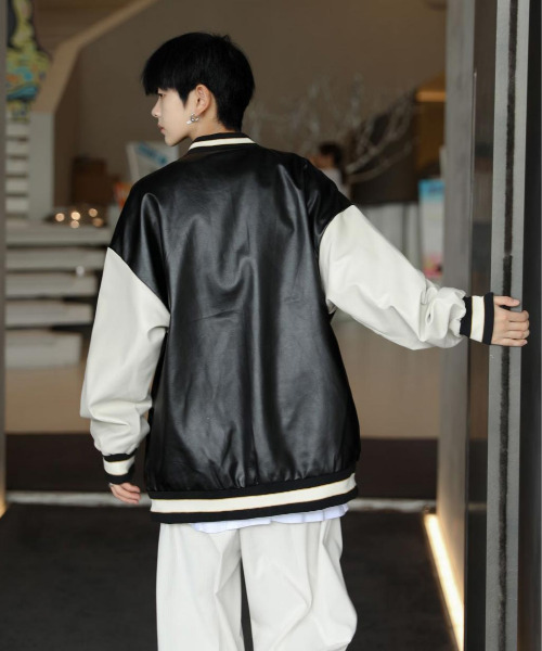 neos（ネオス）の「【neos -addictive design-】ビッグシルエット PU