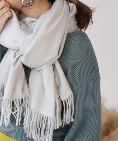 frames RAY CASSIN（フレームスレイカズン）の「【WEB限定】ウール混ストール（ストール/ショール・レディース・グレイッシュベージュ/ピンク/オフホワイト/イエロー×グリーン/グリーン・FREE）」の2枚目の写真