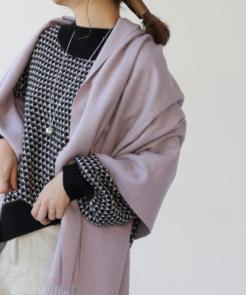 frames RAY CASSIN（フレームスレイカズン）の「【WEB限定】ウール混ストール（ストール/ショール・レディース・グレイッシュベージュ/ピンク/オフホワイト/イエロー×グリーン/グリーン・FREE）」の5枚目の写真