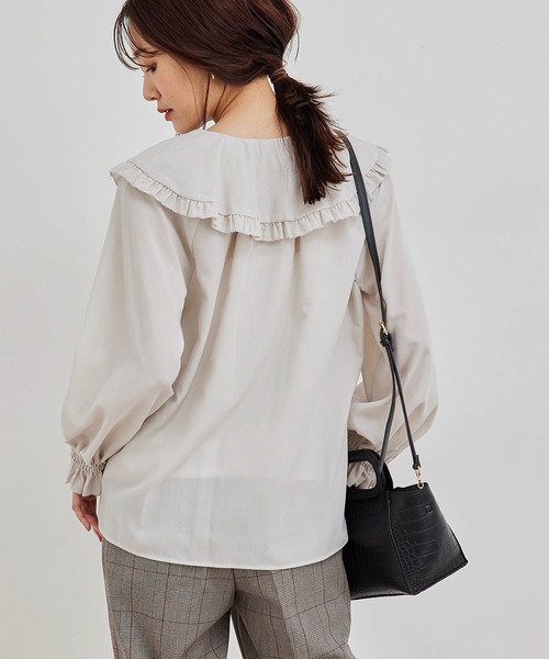 ROPE' PICNIC（ロペピクニック）の「BIGカラーラッフルフリルブラウス（シャツ/ブラウス・レディース・ホワイト/ブラック/グレー・38）」の3枚目の写真