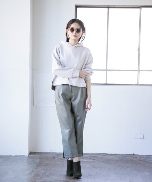 Emilyan(エミリアン)の「【2021A/W】【WEB限定】 ダブルフェイクスエード・サイドスリットパーカー(パーカー・レディース・ライトグレー/ブルーグレー/モカ・9号)」の7枚目の写真