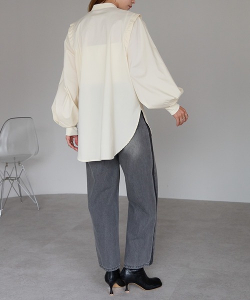 r.(アールドット)の「ボリュームスリーブ袖リブブラウス(シャツ/ブラウス・レディース・ホワイト/ブラック/グレイッシュベージュ/ブルー/ピンク/キナリ/インディゴブルー/ネイビー・FREE)」の17枚目の写真