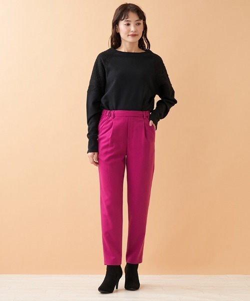 en recre(アンレクレ)の「タックテーパードパンツ(その他パンツ・レディース・サンドベージュ/グリーン/PINK・2/1)」の12枚目の写真