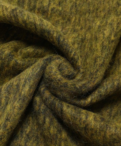 AMBUSH(アンブッシュ)の「AMBUSH ALPACA MAXI SCARF 12113161(マフラー・レディース・ブラック/イエロー・ONE SIZE)」の4枚目の写真