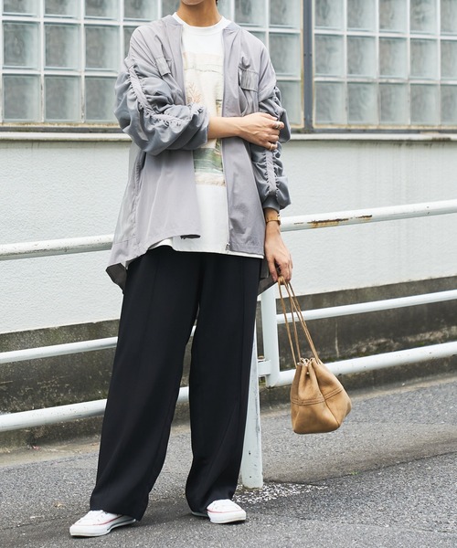 MASTER&Co(マスターアンドコー)の「【MASTER&Co./マスターアンドコー】KUDU巾着ポーチ(ハンドバッグ・レディース・サンドベージュ・ONE SIZE)」の3枚目の写真
