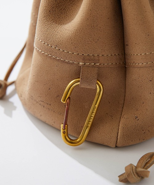 MASTER&Co(マスターアンドコー)の「【MASTER&Co./マスターアンドコー】KUDU巾着ポーチ(ハンドバッグ・レディース・サンドベージュ・ONE SIZE)」の8枚目の写真