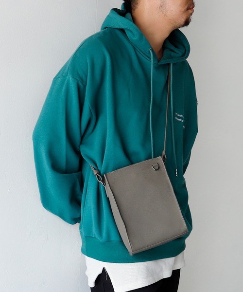 VitaFelice（ヴィータフェリーチェ）の「本牛革スクエアミニショルダーバッグ クロスボディバッグ（ショルダーバッグ・レディース・アッシュグレー/ブラック/ブラウン系その他/オフホワイト・FREE）」の13枚目の写真