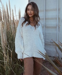 Vネックローゲージニット