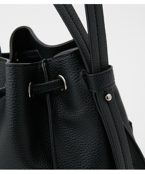 AZUL by moussy（アズールバイマウジー）の「GATHER 2WAY BAG/ギャザーツーウェイバッグ（ショルダーバッグ・レディース・ブラック/ライトベージュ/グレー系その他・FREE）」の12枚目の写真