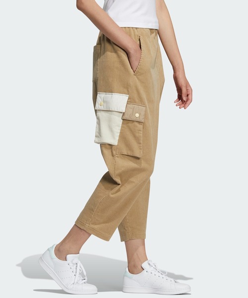 adidas(アディダス)の「アディカラー カーゴパンツ / アディダスオリジナルス(カーゴパンツ・レディース・ブラウン/ナチュラル・SMALL/MEDIUM/LARGE/X-LARGE/XX-LARGE/X-SMALL)」の7枚目の写真
